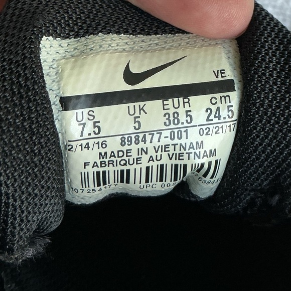 Nike Black and Blue Women's Shoes Sz 7.5 - Picture 11 of 13